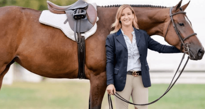 How can stretching routines benefit both horse and rider before and after riding?