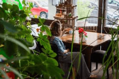 SELECTING ECO-FRIENDLY RESTAURANT FURNITURE